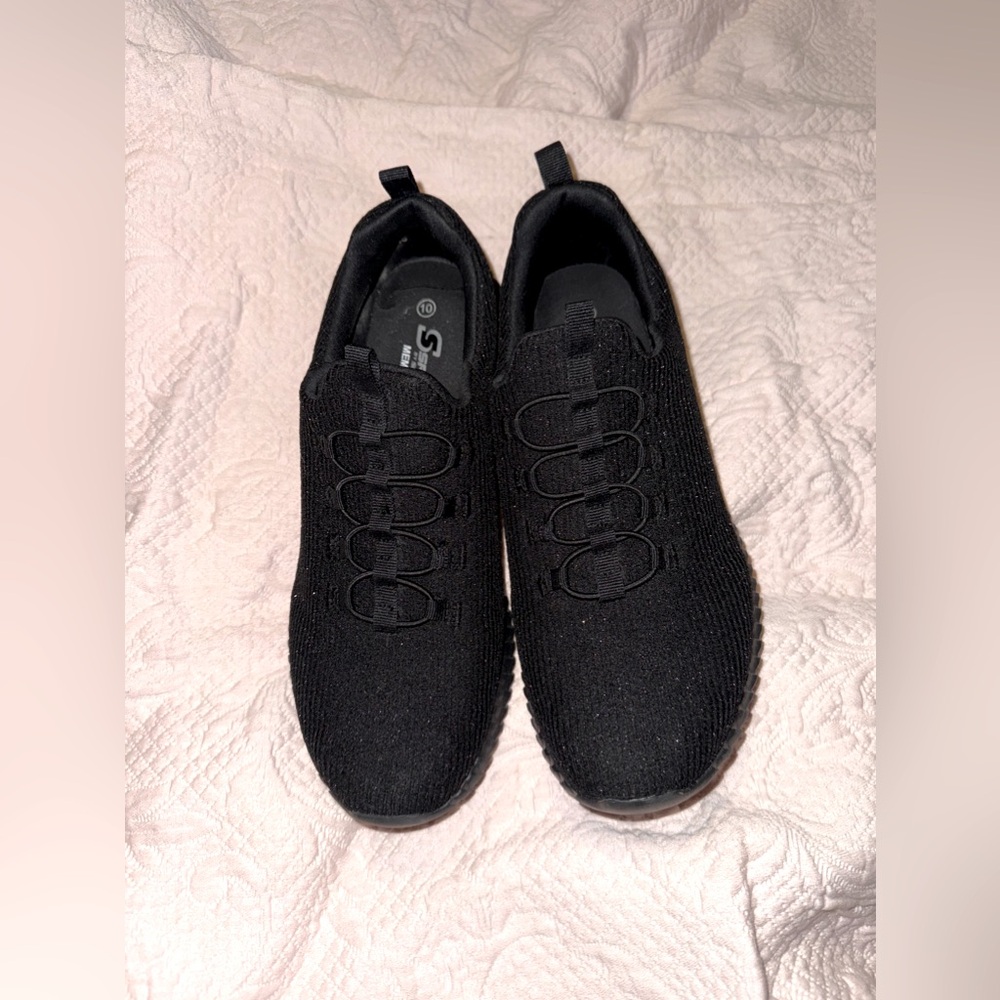 Sketchers Slip Ons